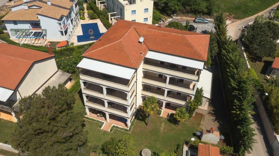 Villa Julia Ловречица Экстерьер фото